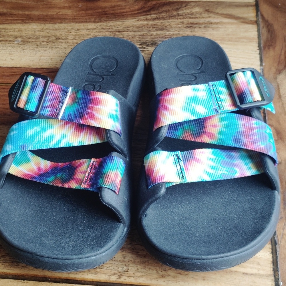 Chaco Chillos Women's Black Slide Sandals with Rainbow Tie-Dye Straps Sz 7 - Picture 6 of 6